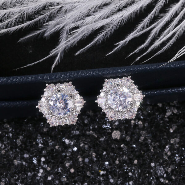 1 Pair Sparkly Hexagon Full Cubic Zirconia Stud Earrings For Women, Luxury Shiny Hypoallergenic Earrings For Daily Wear Wedding Party - Image 2