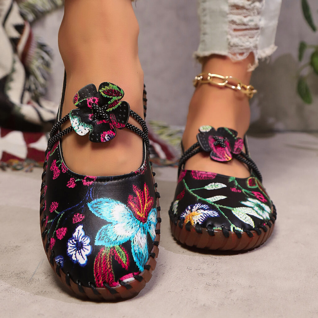 Womens Soft-soled Low-cut Ethnic-style Embroidered Shoes With A Thick Sole