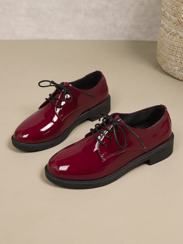 Women's Fashionable Retro Plus-Size Lace-Up Flat Shoes - Image 11