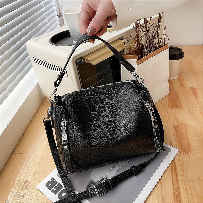Fashion Personalized Handheld Crossbody Bag - Image 5