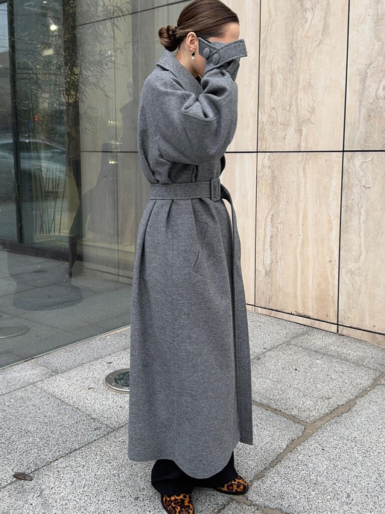 Fashionable Commuter-Style Lapel-Collar Split Loose Long Coat