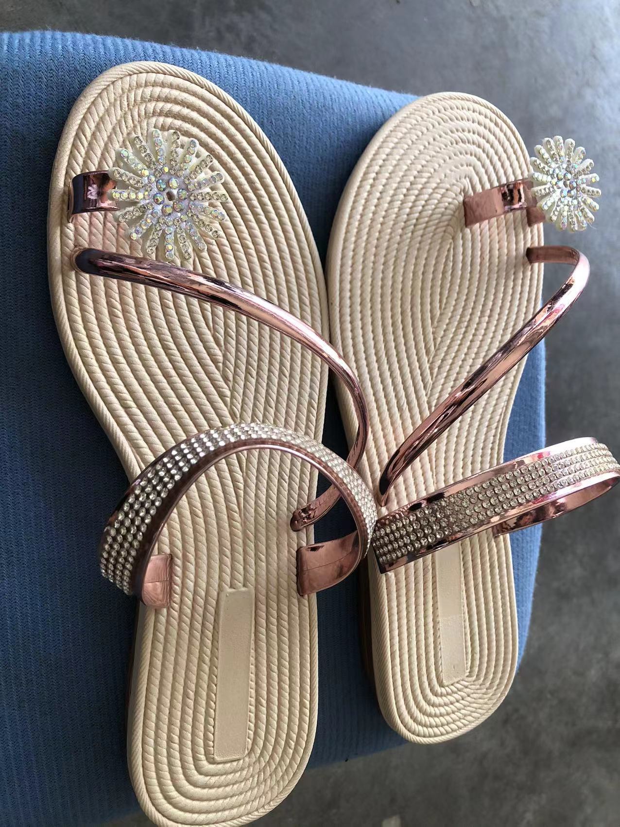 Toe-thong Sandals Women