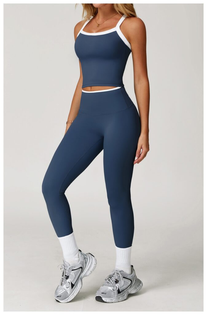 Nude-Feel Yoga Set Contrasting Colors, Crossed Back Design, Tight-Fitting Yoga Wear
