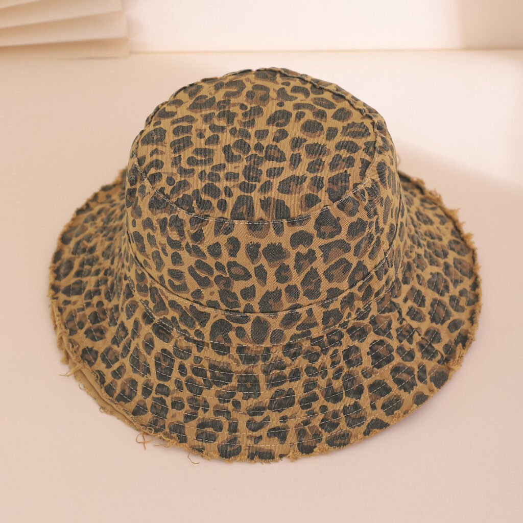 This Is A Fashionable European And American Fisherman's Hat With Leopard Print Trim, Adjustable Wide Brim, Sunshade And Wind Resistance. It Is Suitable For Daily Leisure And Outings