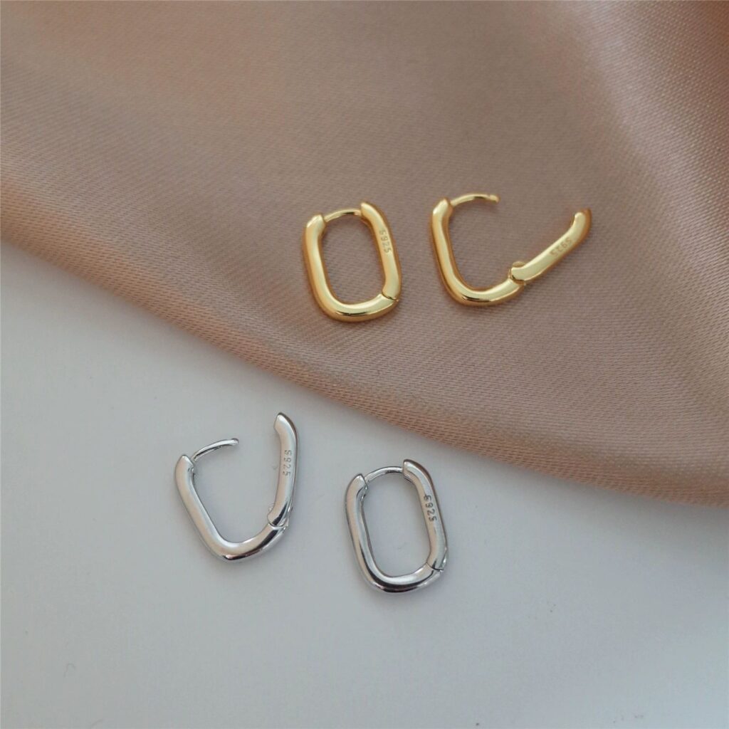 1 Pair New Arrival French Vintage Metal Hoop Earrings, Minimalist Niche Design Circle Star Ins Style High-End Fashion Stud Earrings For Women