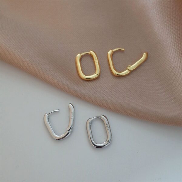 1 Pair New Arrival French Vintage Metal Hoop Earrings, Minimalist Niche Design Circle Star Ins Style High-End Fashion Stud Earrings For Women - Image 5