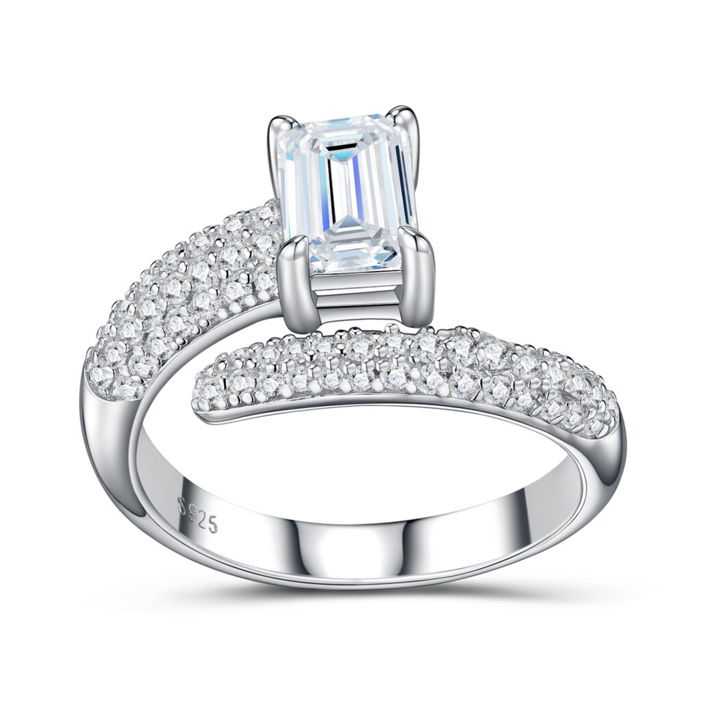 Engraved With Top-quality Moissanite, This Luxurious And Fashionable Minimalist Jewelry Set Features Exquisite Silver Accessories For Ladies. Made Of S925 Silver With Electroplated Platinum.
