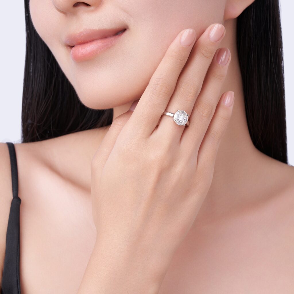 Engraved With Top-quality Moissanite, This Luxurious And Fashionable Minimalist Jewelry Set Features Exquisite Silver Accessories For Ladies. Made Of S925 Silver With Electroplated Platinum.