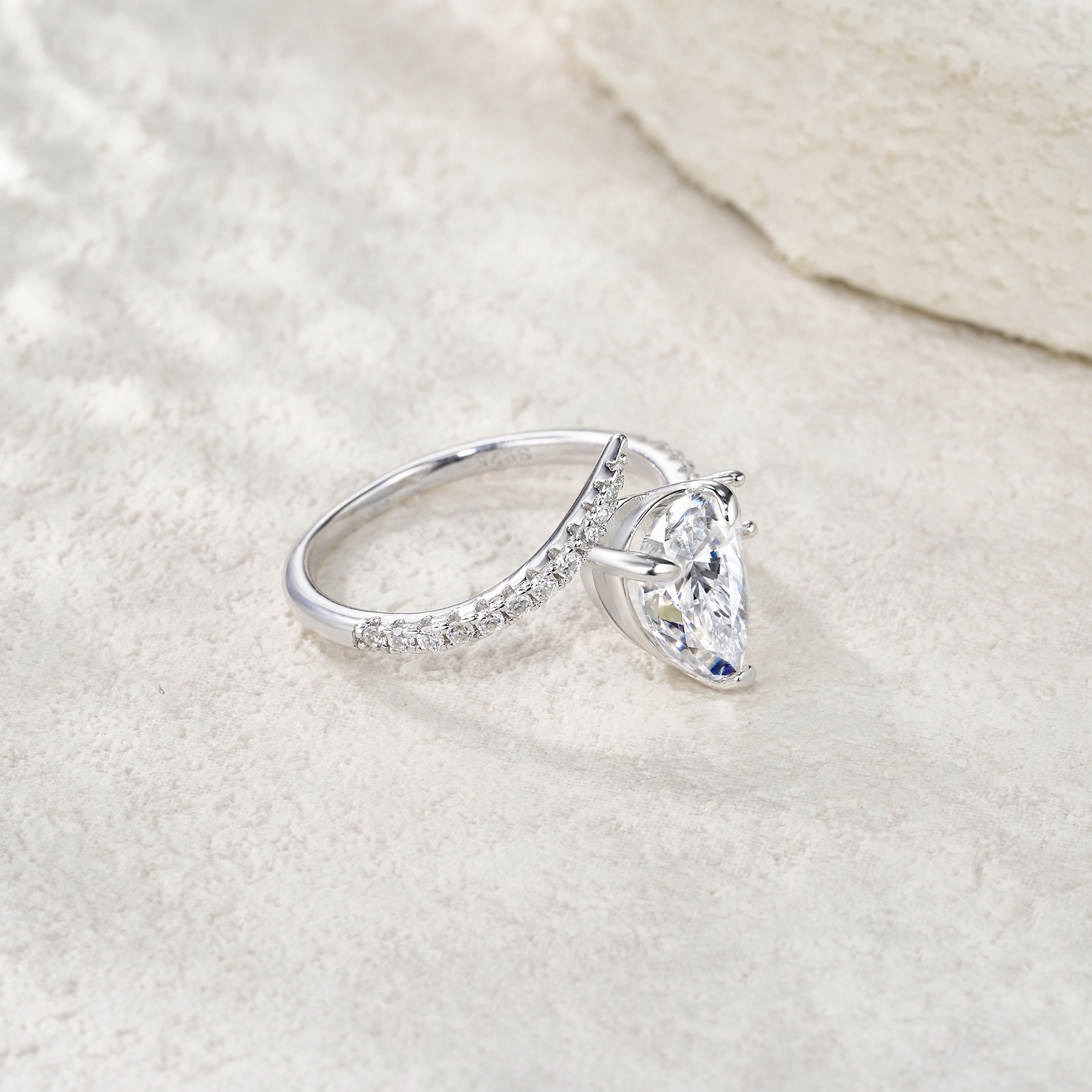 Engraved With Top-quality Moissanite, This Luxurious And Fashionable Minimalist Jewelry Set Features Exquisite Silver Accessories For Ladies. Made Of S925 Silver With Electroplated Platinum. - Image 2