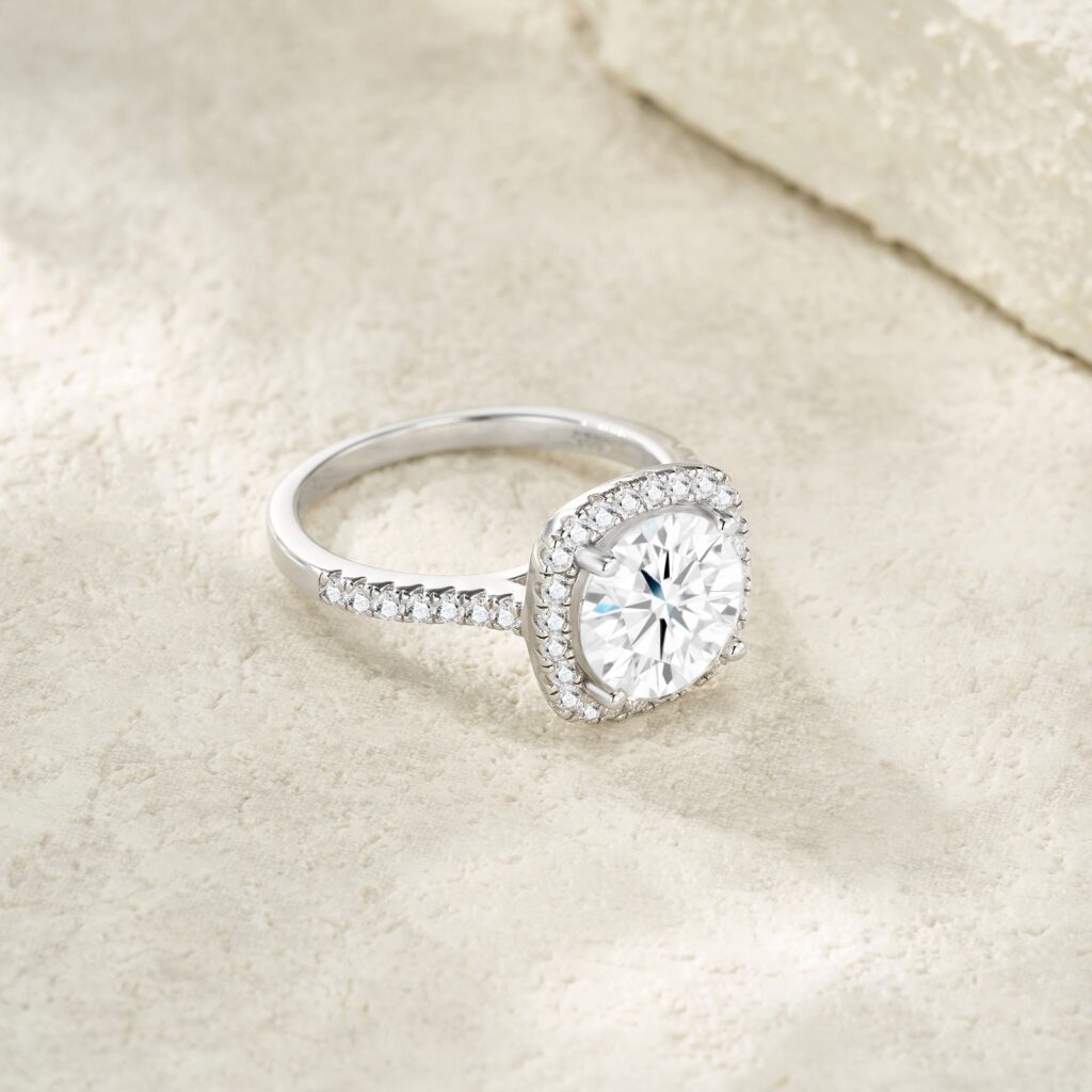 2-carat Luxury Fashion Minimalist Trend Jewelry Silver Ring Set With Top-quality Moissanite, Made Of S925 Silver With Electroplated Platinum.