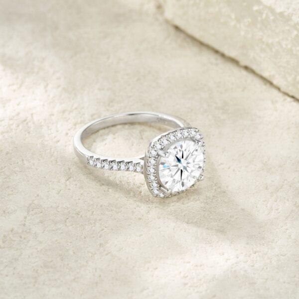 2-carat Luxury Fashion Minimalist Trend Jewelry Silver Ring Set With Top-quality Moissanite, Made Of S925 Silver With Electroplated Platinum. - Image 4