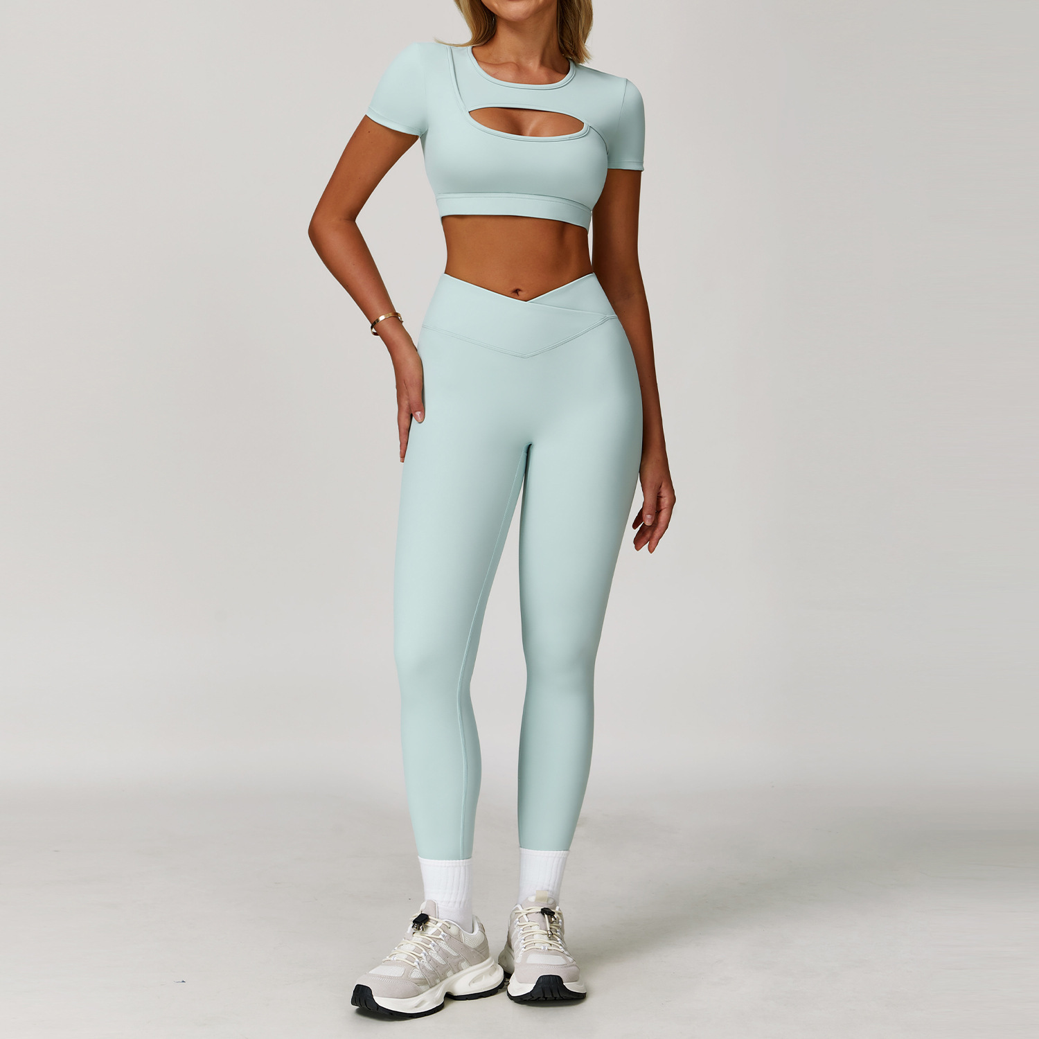 Dare To Show Off This Cross-border Color-block Yoga Set With A Beautiful Back - Image 2