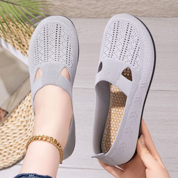 Fashionable Versatile Slip-on Old Beijing Cloth Shoes - Image 2