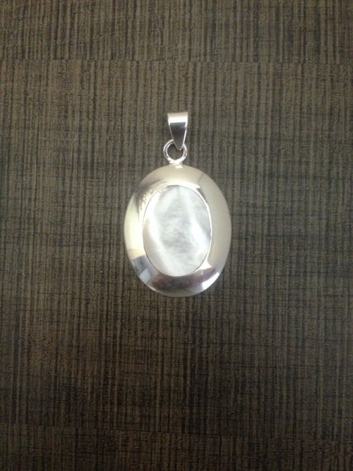 Silver Mother Of Pearl Necklace (Oval) - Image 3