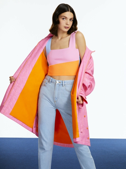 High-Waisted Mom Jeans - Image 3