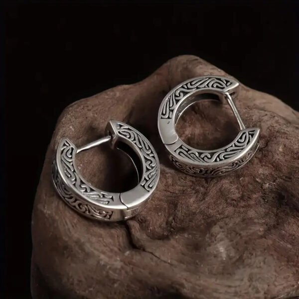 Geometric Hollow Flower Earrings Women's Vintage Fashion - Image 4
