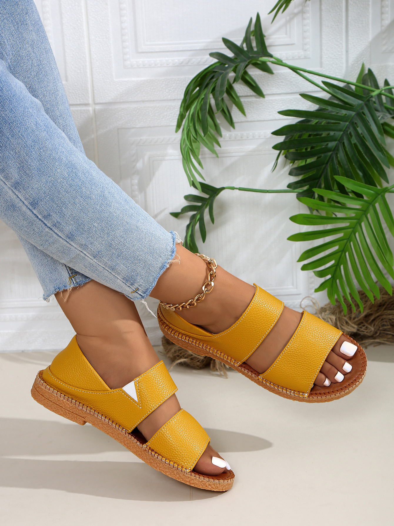 New Fairy-style Flat Soft Soled Sandals - Image 22
