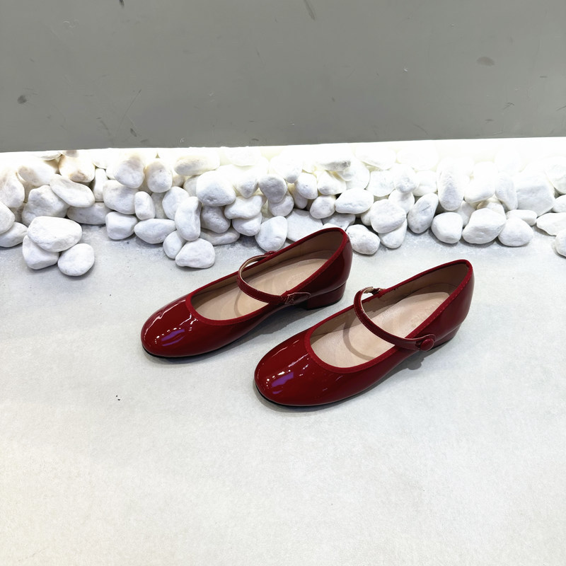Round-toe Strap-detail Red Chunky-heel Mary Jane Shoes