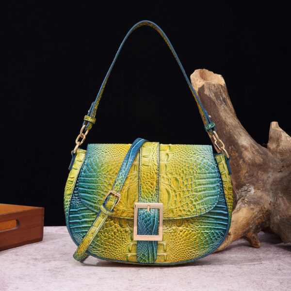 Handheld armpit crossbody baguette women's bag - Image 13