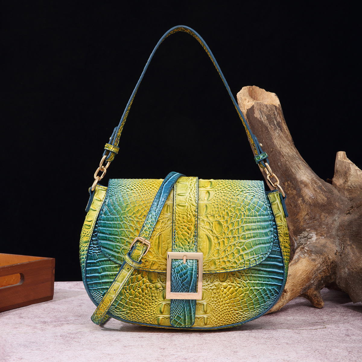 Handheld armpit crossbody baguette women's bag - Image 13