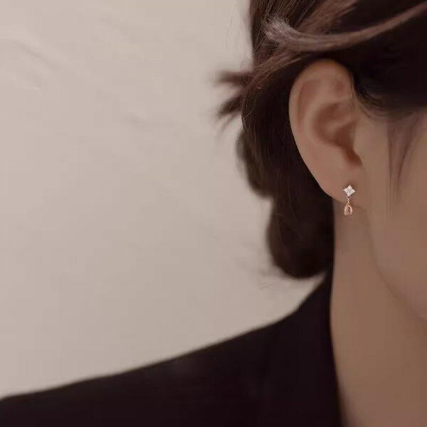Versatile And Exquisite Womens Teardrop Earrings - Image 6