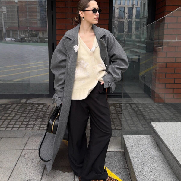 Fashionable Commuter-Style Lapel-Collar Split Loose Long Coat - Image 4