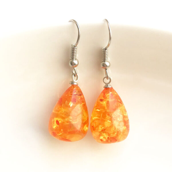 High-end, Sophisticated Beeswax-shaped Earrings - Image 9