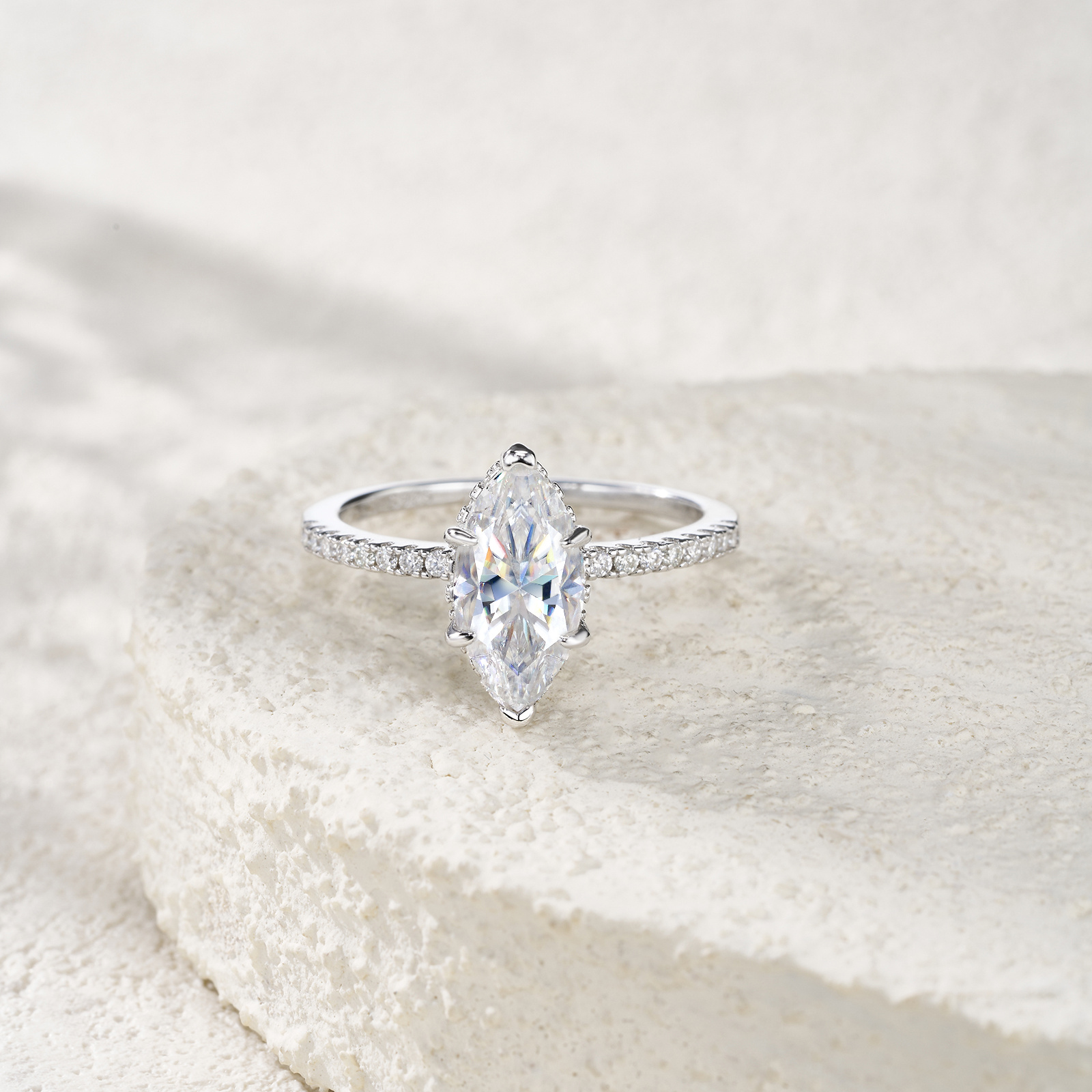 Engraved With Top-quality Moissanite, This Luxurious And Fashionable Minimalist Jewelry Set Features Exquisite Silver Accessories For Ladies. Made Of S925 Silver With Electroplated Platinum. - Image 3