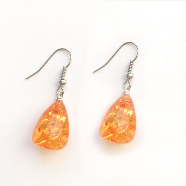 High-end, Sophisticated Beeswax-shaped Earrings - Image 2