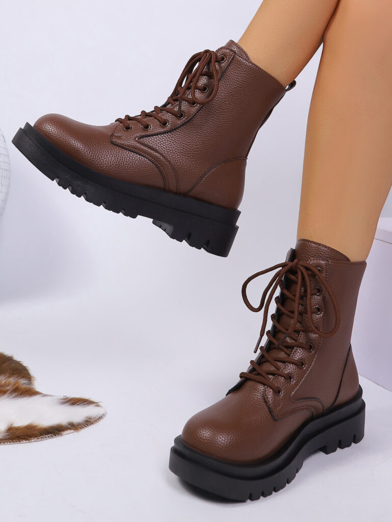Women's Round-toe Plus-size Lace-up Chunky-sole Ankle Boots