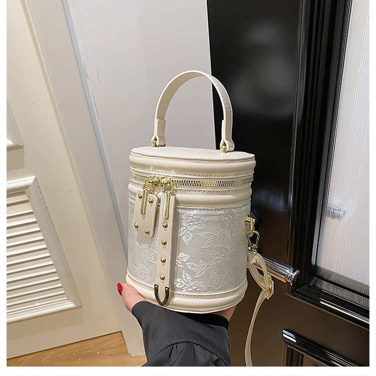 Versatile Handheld Shoulder Crossbody Bag - Image 21