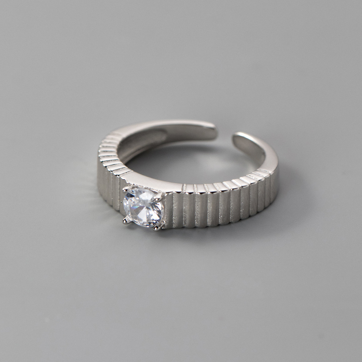Korean-style Minimalist Vertical-stripe Zircon Ring - Image 2