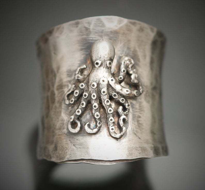 Simple Personalized Retro Octopus Ring - Image 9