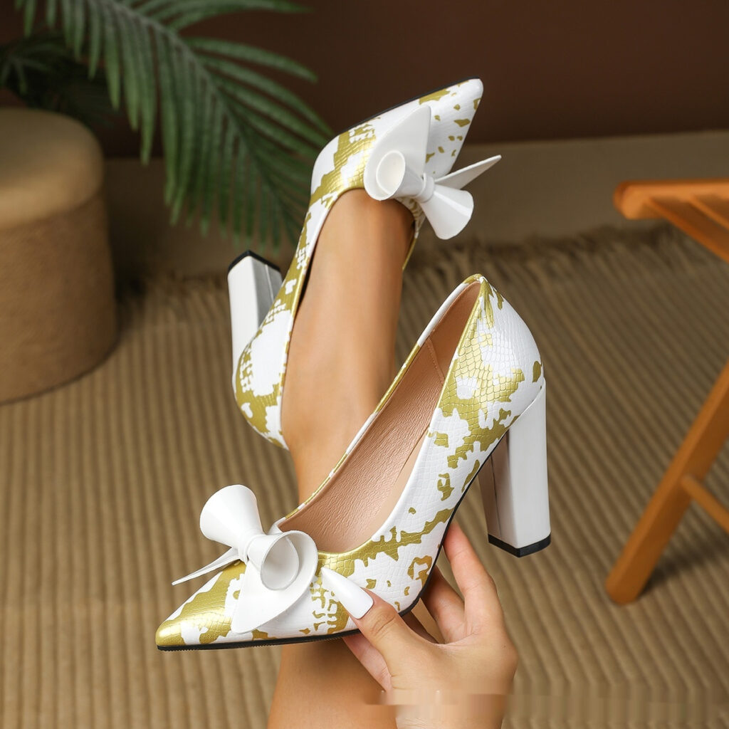 Pointed-toe Low-cut Floral Womens Pumps With A Bow And Chunky Heel