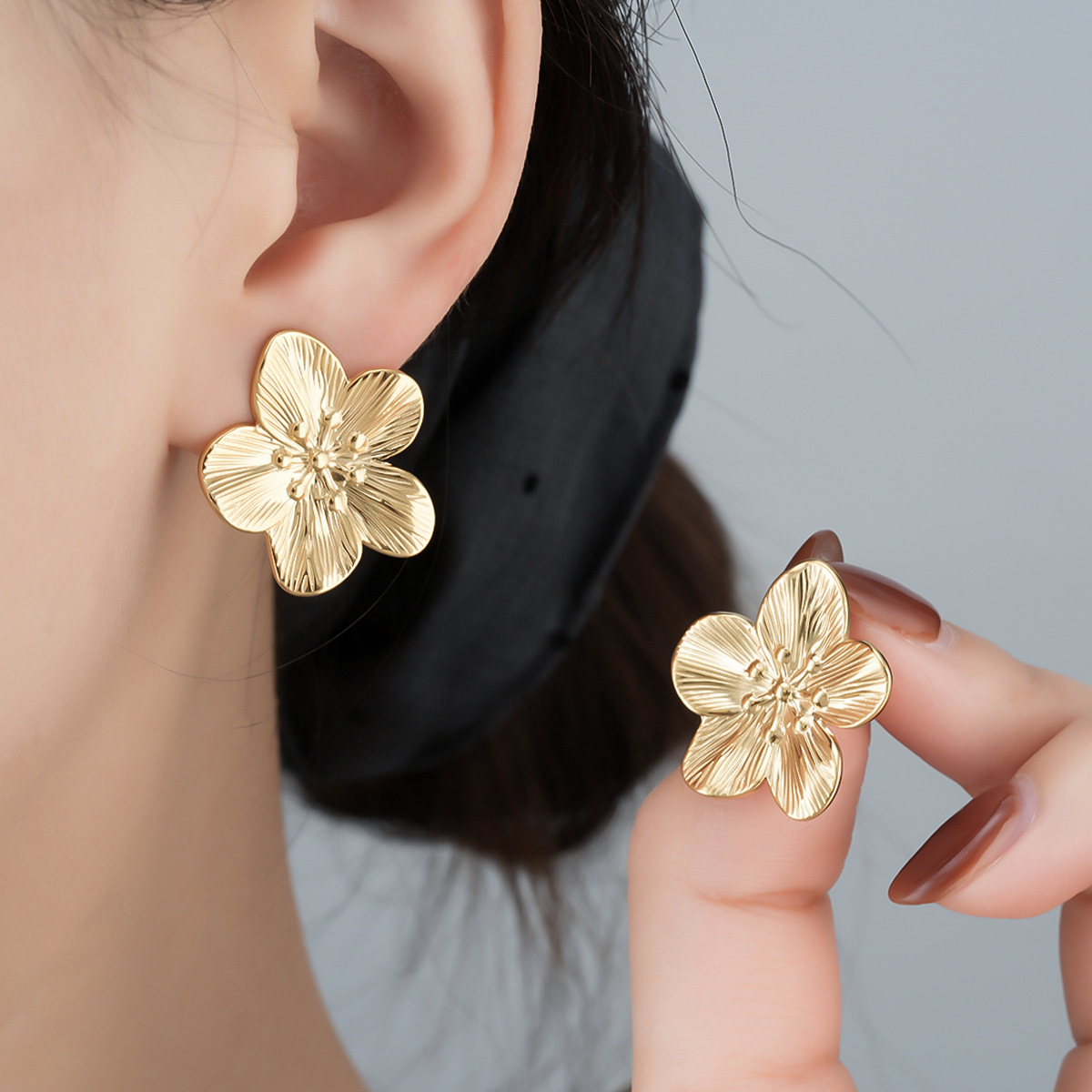 1 Pair Gold Flower Stud Earrings, Senior Sense Temperament, Niche Design, Fashion All-Match Jewelry For Women - Image 6