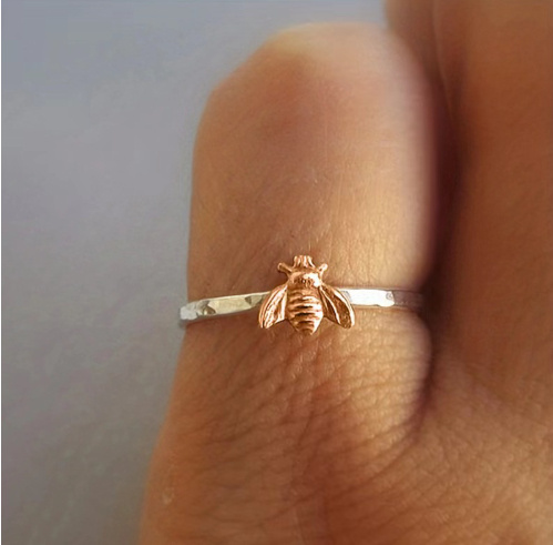 Exquisite Gold-Plated Color-Blocked Little Bee Ring - Image 2