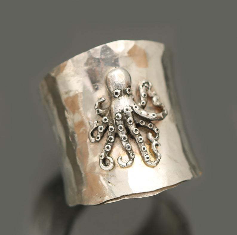 Simple Personalized Retro Octopus Ring - Image 2