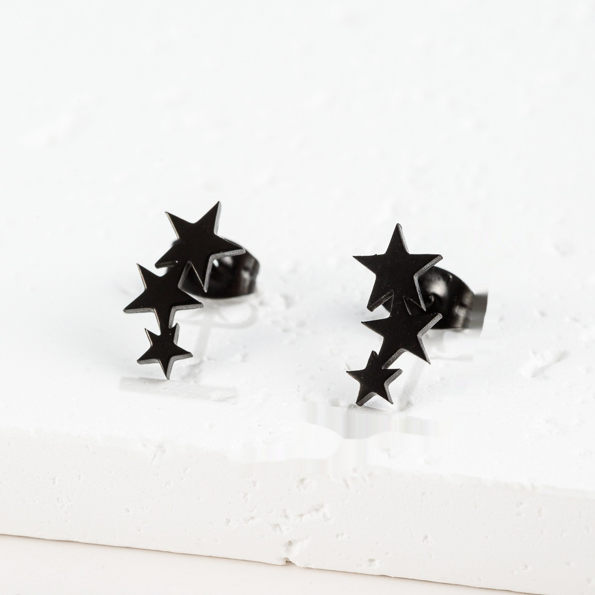 Fashionable Geometric Minimalist Star Earrings - Image 1