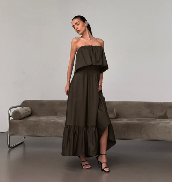 Fashionable Ruffled Strapless Dress - Image 5