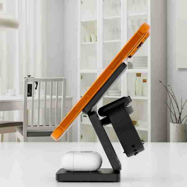 3-in-1 Foldable Magnetic Wireless Charging Desktop Stand - Image 21
