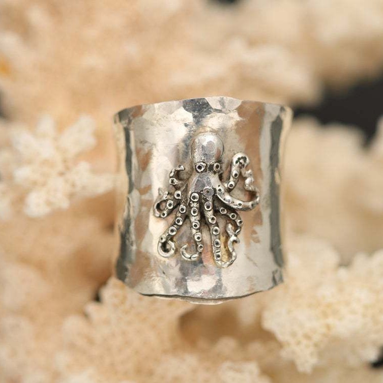 Simple Personalized Retro Octopus Ring - Image 6