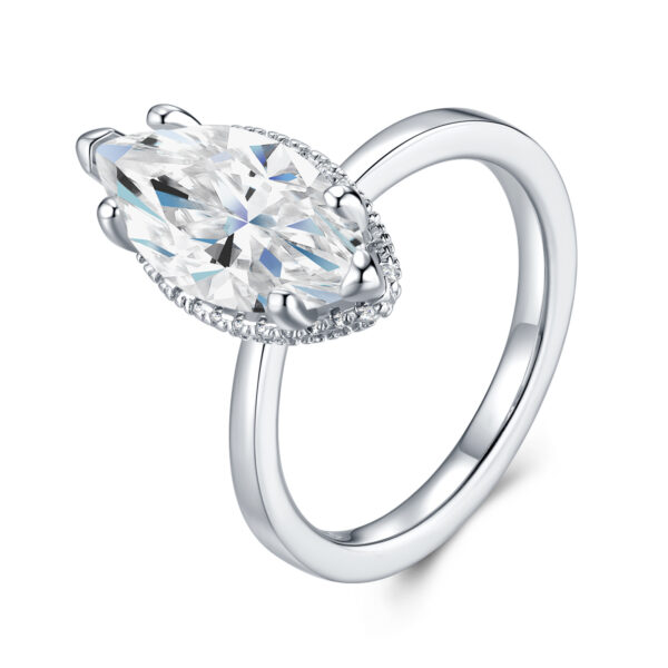 Engraved With Top-quality Moissanite, This Luxurious And Fashionable Minimalist Jewelry Set Features Exquisite Silver Accessories For Ladies. Made Of S925 Silver With Electroplated Platinum.