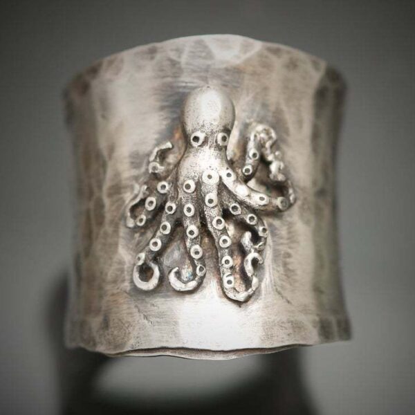 Simple Personalized Retro Octopus Ring