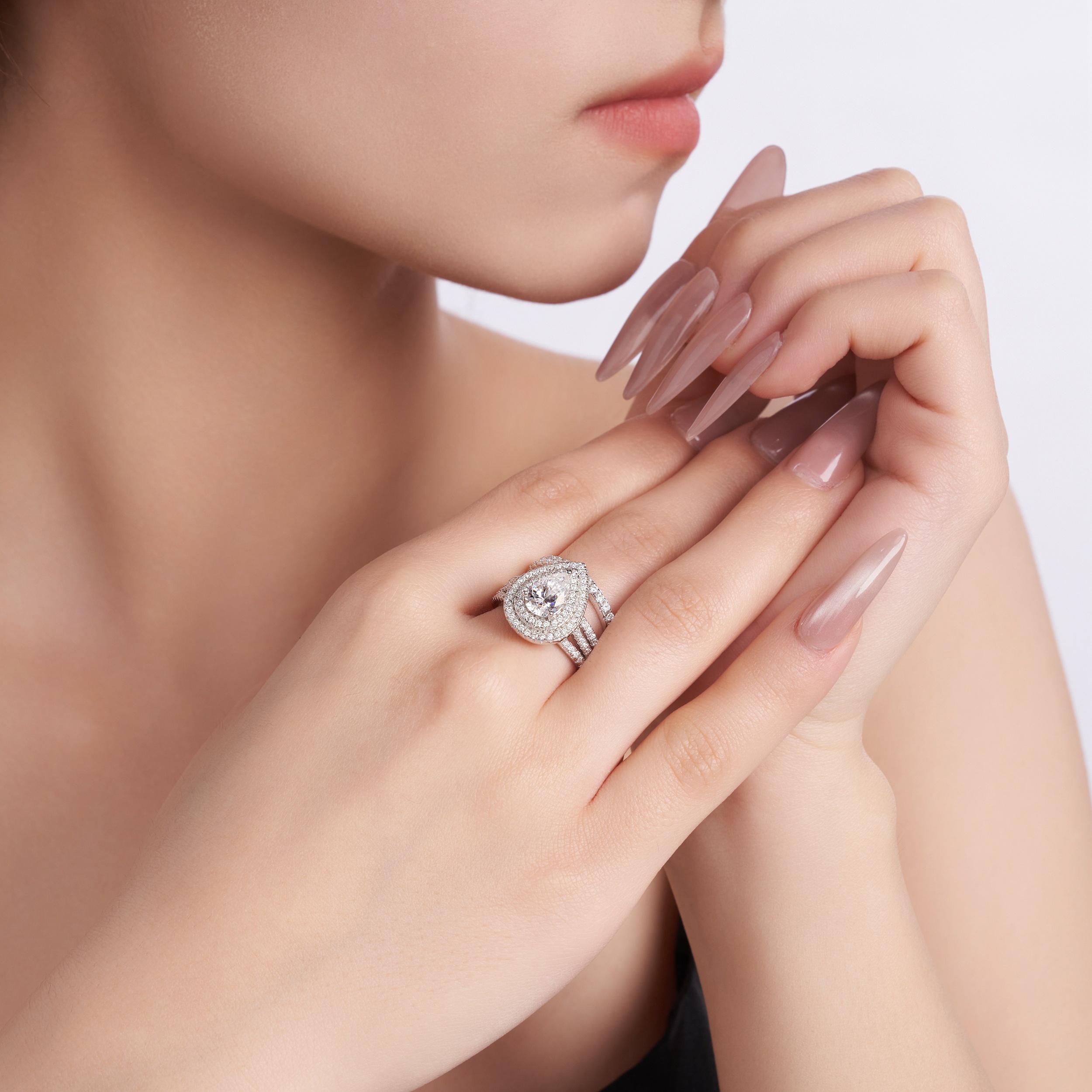 Engraved With Top-quality Moissanite, This Luxurious And Fashionable Minimalist Jewelry Set Features Exquisite Silver Accessories For Ladies. Made Of S925 Silver With Electroplated Platinum. - Image 4