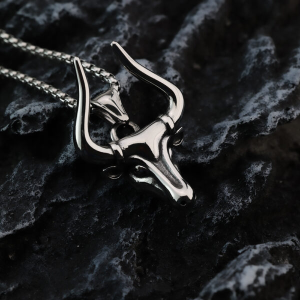 Men's Personalized Smooth-Surface Animal Ox-Head Necklace Pendant - Image 6