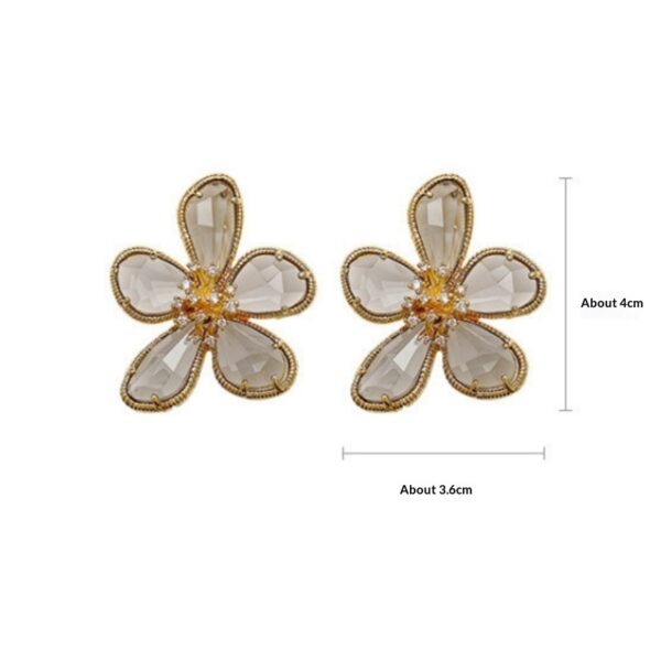 Fashion Temperament Female Flower Earrings - Image 4