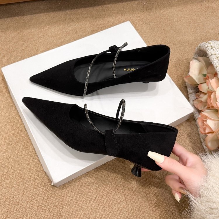 French Gentle Style Pointed Toe Kitten Heel Pumps With Rhinestone Strap - Image 3