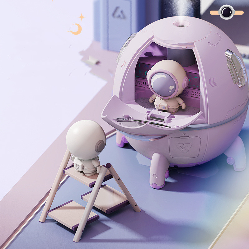 USB Astronaut Humidifier Ornaments Moisturizing Household Home Decor - Image 1