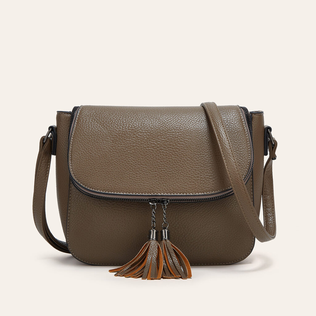 European And American-style Fashionable Flip-top Saddle Bag With Tassels