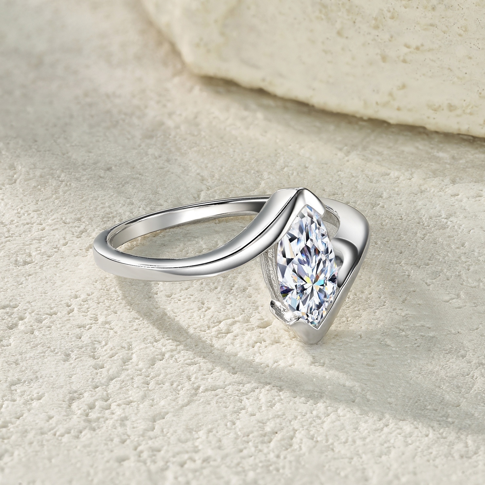 Engraved With Top-quality Moissanite, This Luxurious And Fashionable Minimalist Jewelry Set Features Exquisite Silver Accessories For Ladies. Made Of S925 Silver With Electroplated Platinum. - Image 3